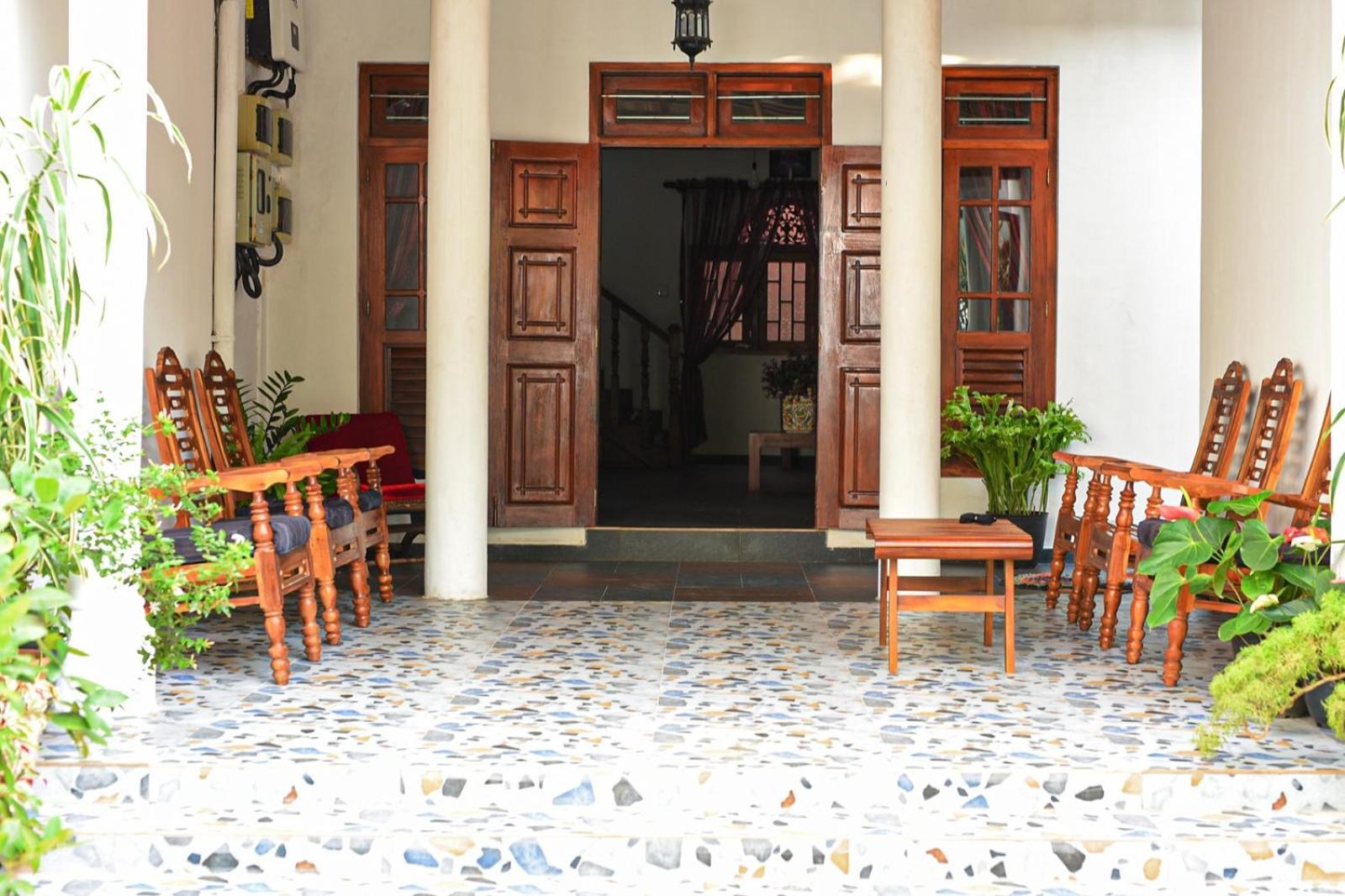 4Ty Two Homestay Galle Exterior photo