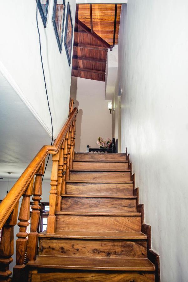 4Ty Two Homestay Galle Exterior photo